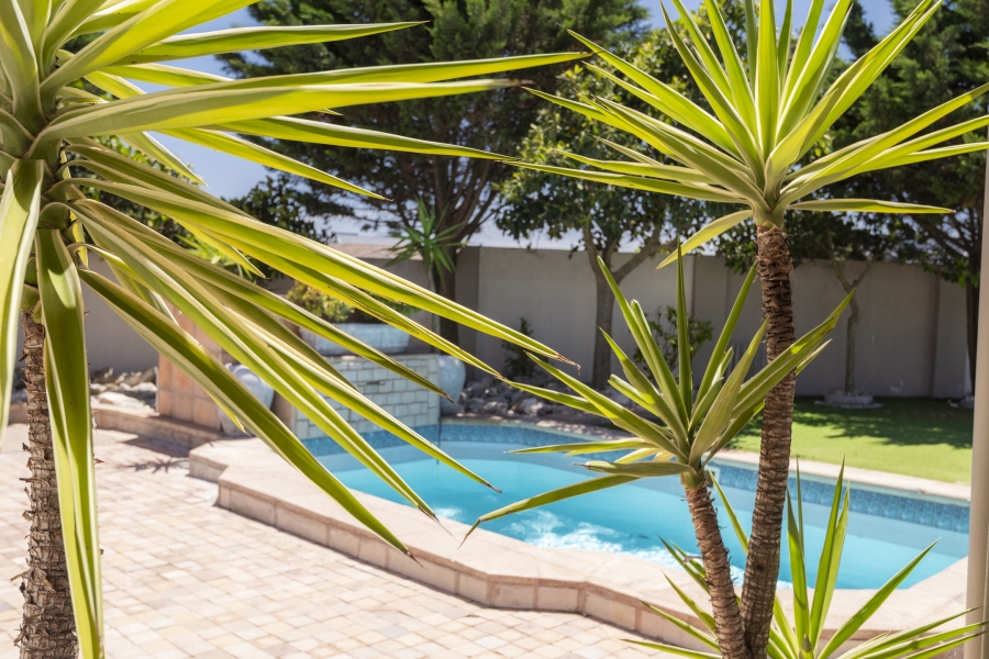 4 Bedroom Property for Sale in Country Club Western Cape